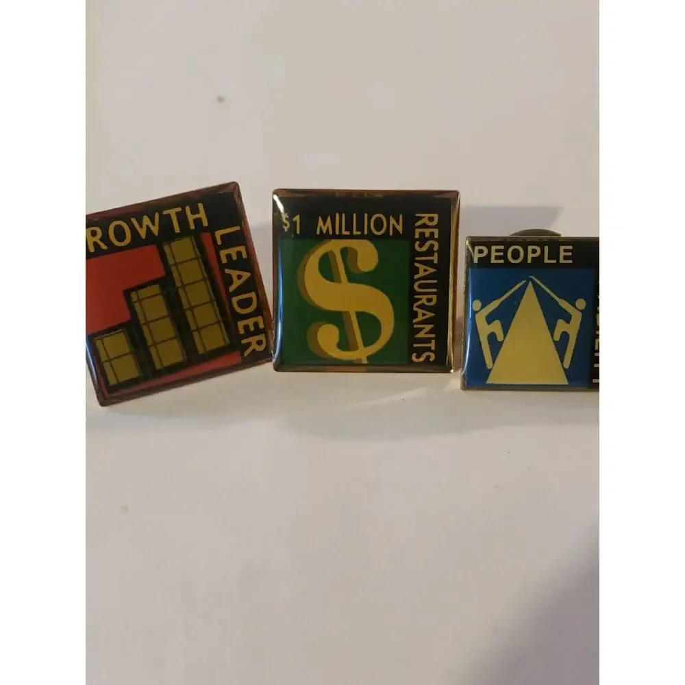 N/A restaurant lapel
